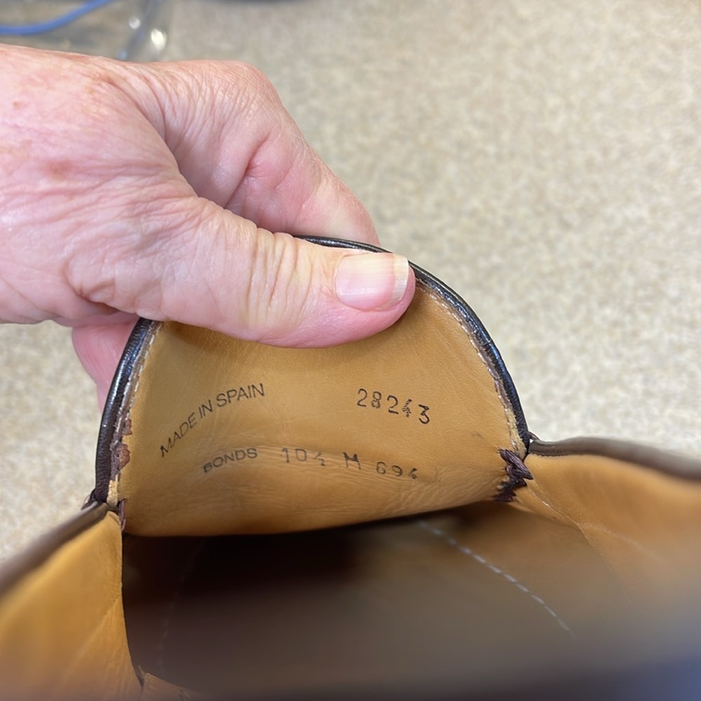 MEZLAN SHOES SIZE 10 1/2 M.  BLACK WITH BRAIDED BOW.  CROCODILE - Picture 6 of 16